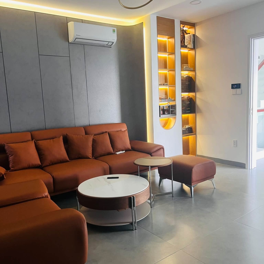 CNH's House